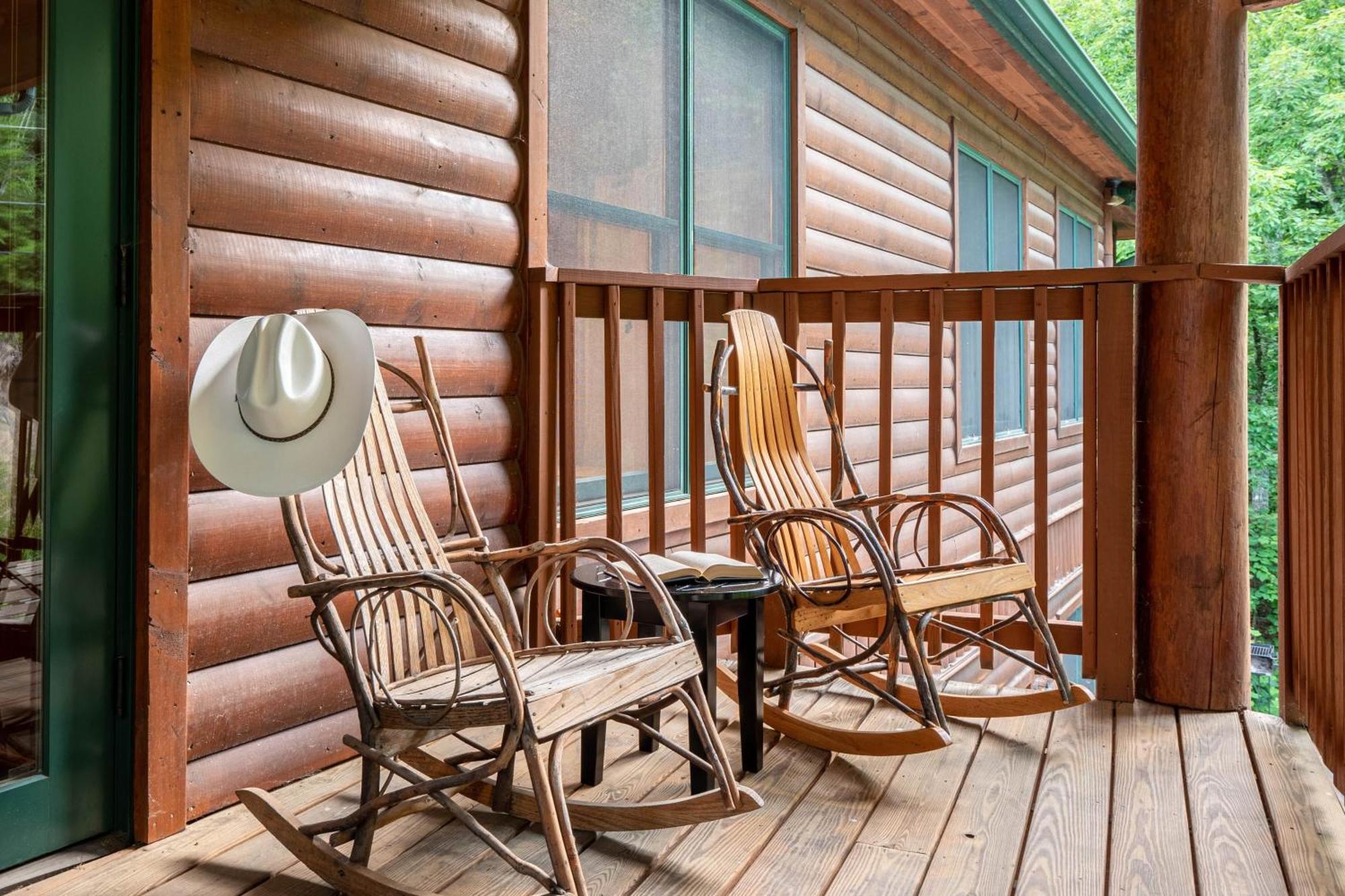 Hickory Ridge By Avantstay Incredible Private Elevated Cabin Sleeps 20 Gatlinburg Eksteriør bilde